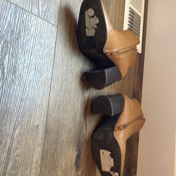 Nordstrom Rack Booties - Picture 4 of 7